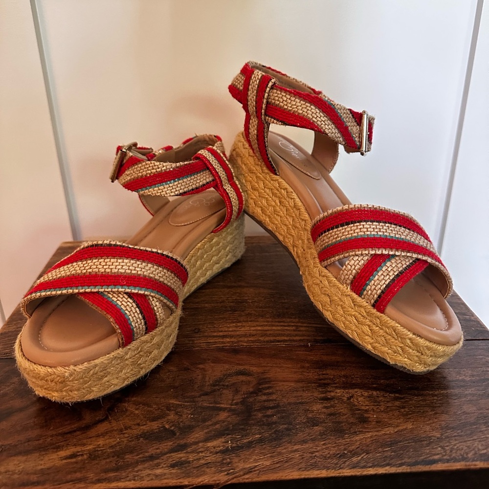 Market & Spruce size 8 platform espadrilles with orange, blue and neutral straps
